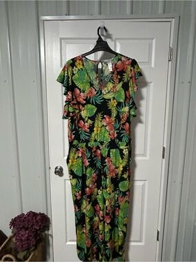 Signature collection Tropical Floral Black jumpsuit